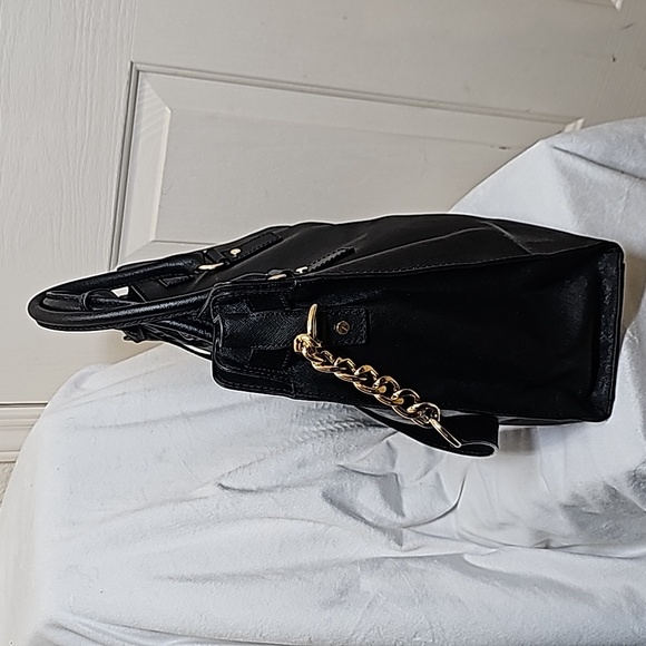 Michael Kors Large Hamilton Saffiano Bag - Picture 5 of 15